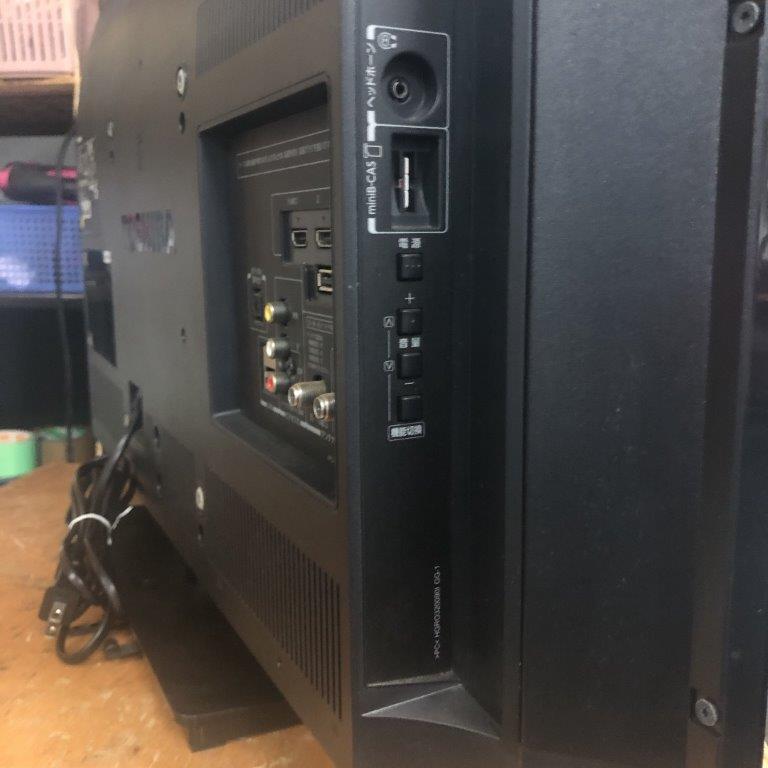 液晶テレビの背面