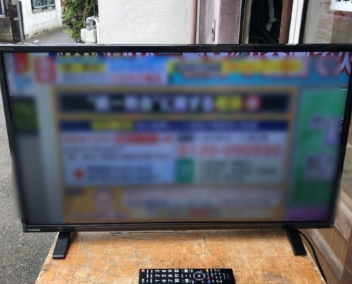 液晶テレビ（東芝製）