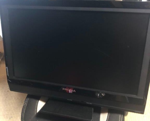 液晶テレビ（東芝製）