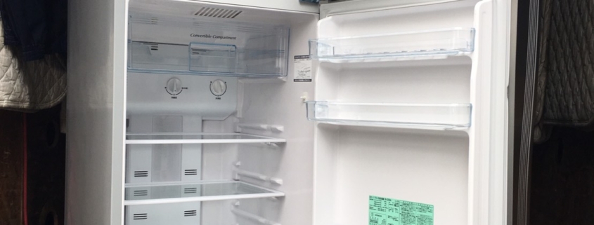 シャープ製の冷蔵庫