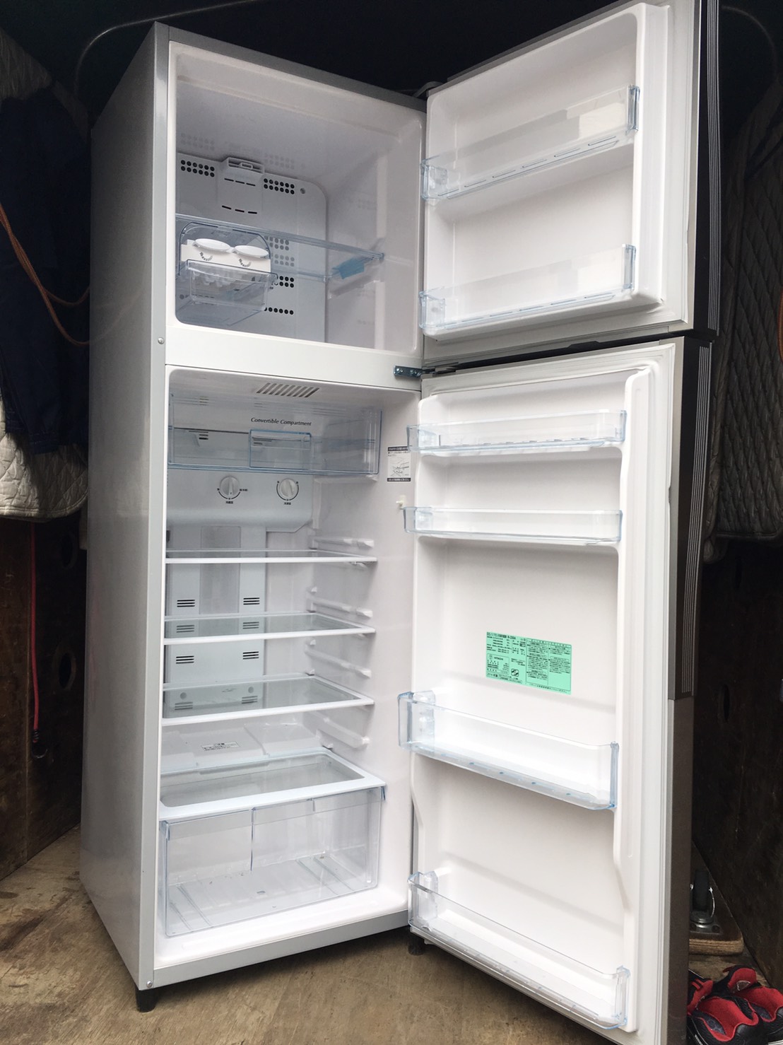 シャープ製の冷蔵庫