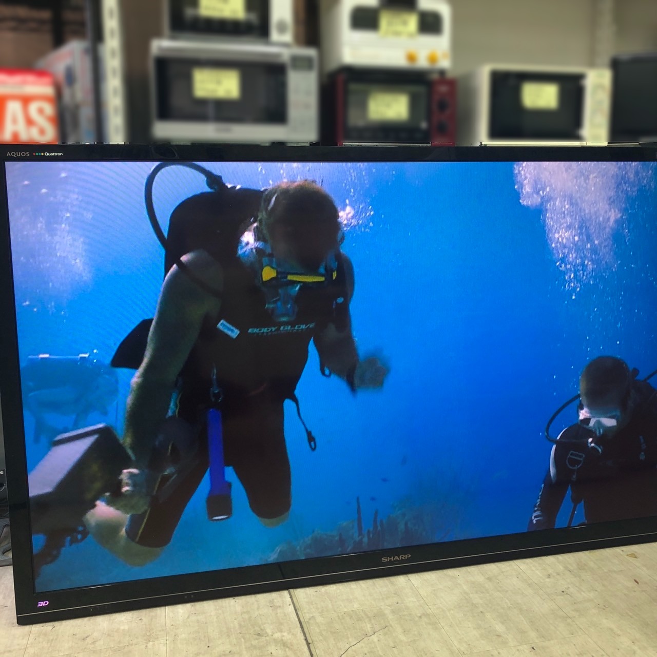シャープ製の液晶テレビ（AQUOS）