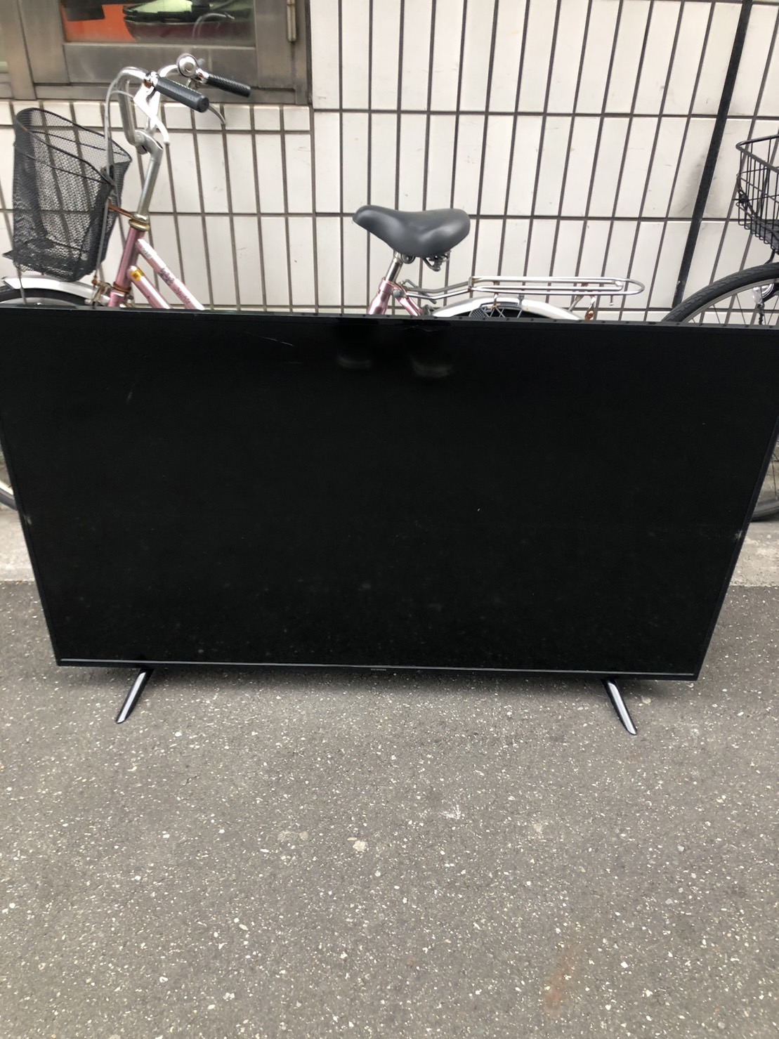 液晶テレビ（アイリスオーヤマ製）